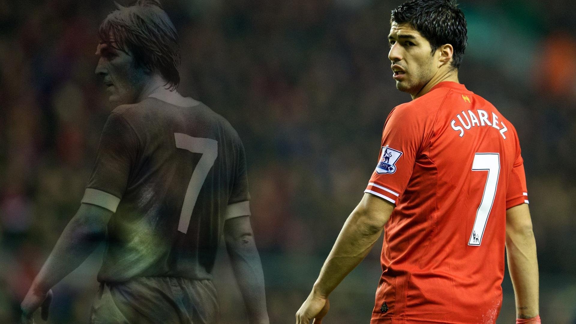 未来足球：虚拟现实与增强现实技术结合，打造沉浸式体验，未来足球发展的方向