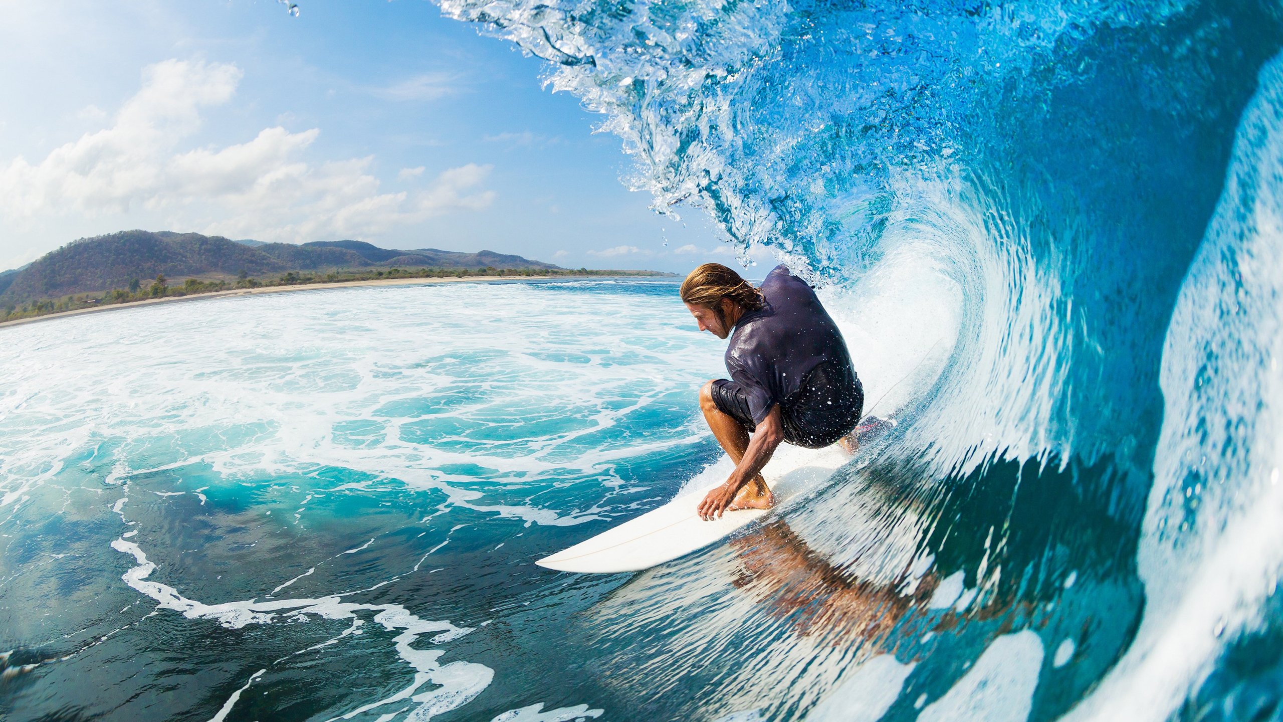 城市打造赛事文化路线吸引文化旅游爱好者参与观赛，赛事文化对城市发展的影响——以十四运为例