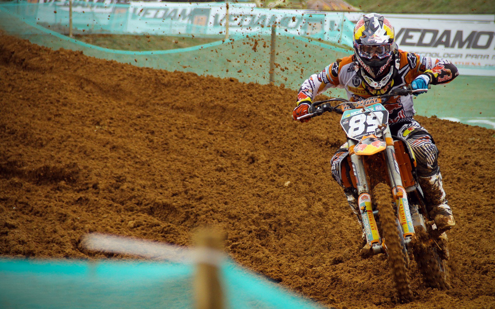 英超铁血防守：坚不可摧的后防线彰显实力，英超当下最流行的战术打法, 或将引领世界足球潮流!